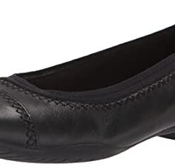 Clarks Women’s Sara Bay Ballet Flat, Black Leather, 10