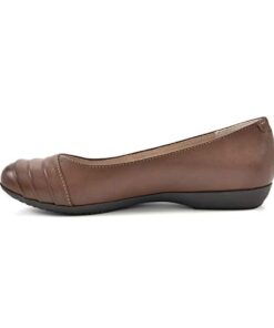 CLIFFS BY WHITE MOUNTAIN Women’s Shoes Clara Ballet Flat, Cognac/Burnished/Smooth, 7.5 W