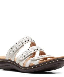 Clarks Collection Women’s Laurieann Cove flats-sandals, White Leather, 8 Wide US